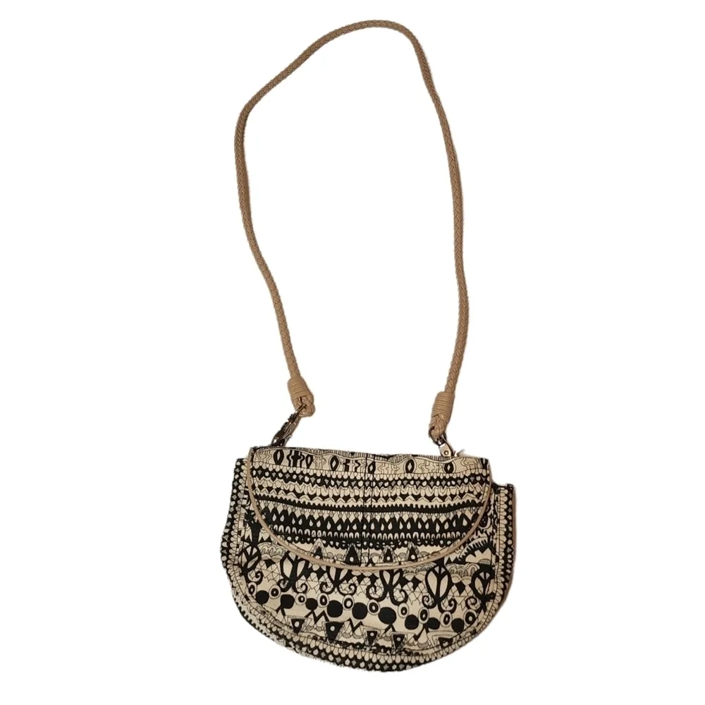 Sakroots crossbody purse‎